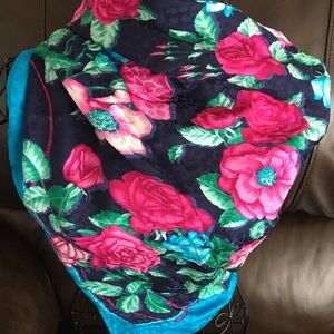 Silk vintage scarf old roses 🌹